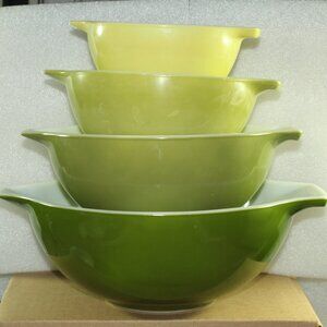4~Pyrex Verde Green Cinderella Nesting Mixing Bowl Complete 441 - 444  VGUC